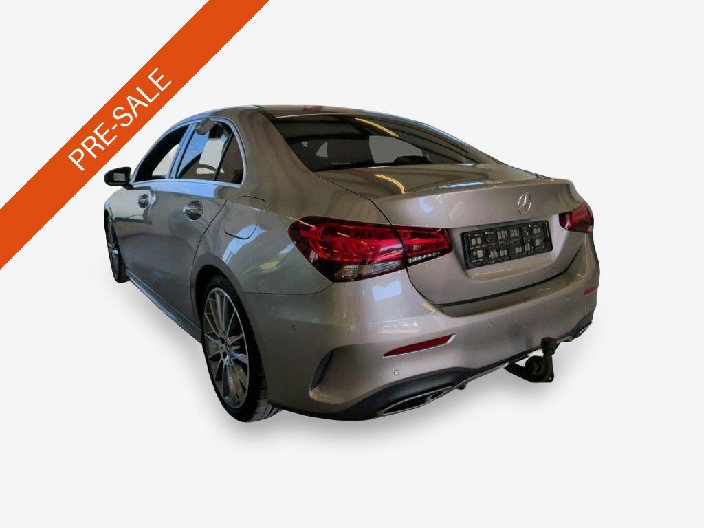Mercedes-Benz A 220 d AMG-Line NAVI SHZ AHK PDC 3