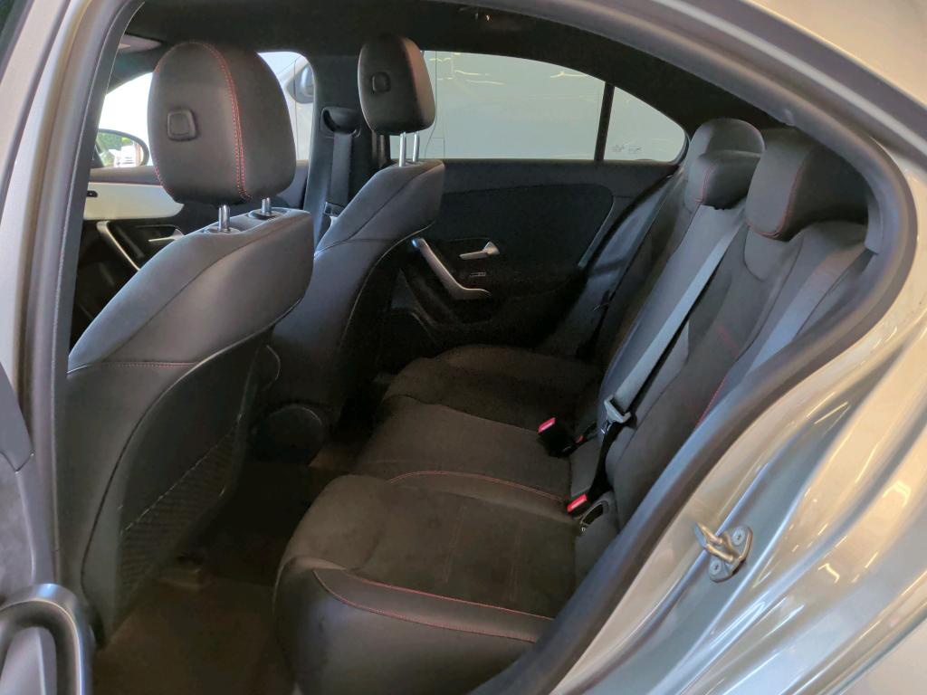 Mercedes-Benz A 220 d AMG-Line NAVI SHZ AHK PDC 7
