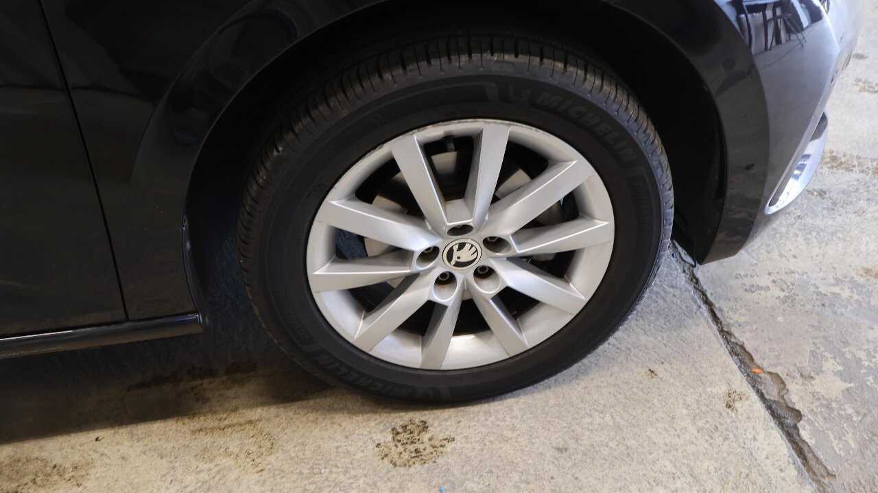 Skoda Scala 1.0 TSI Ambition Navi LED Virtual AHK ACC 12