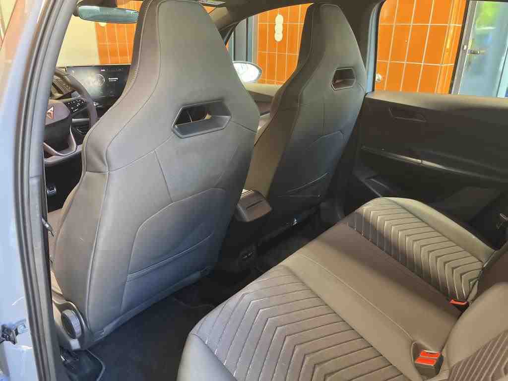 Cupra Born LED PDC 8