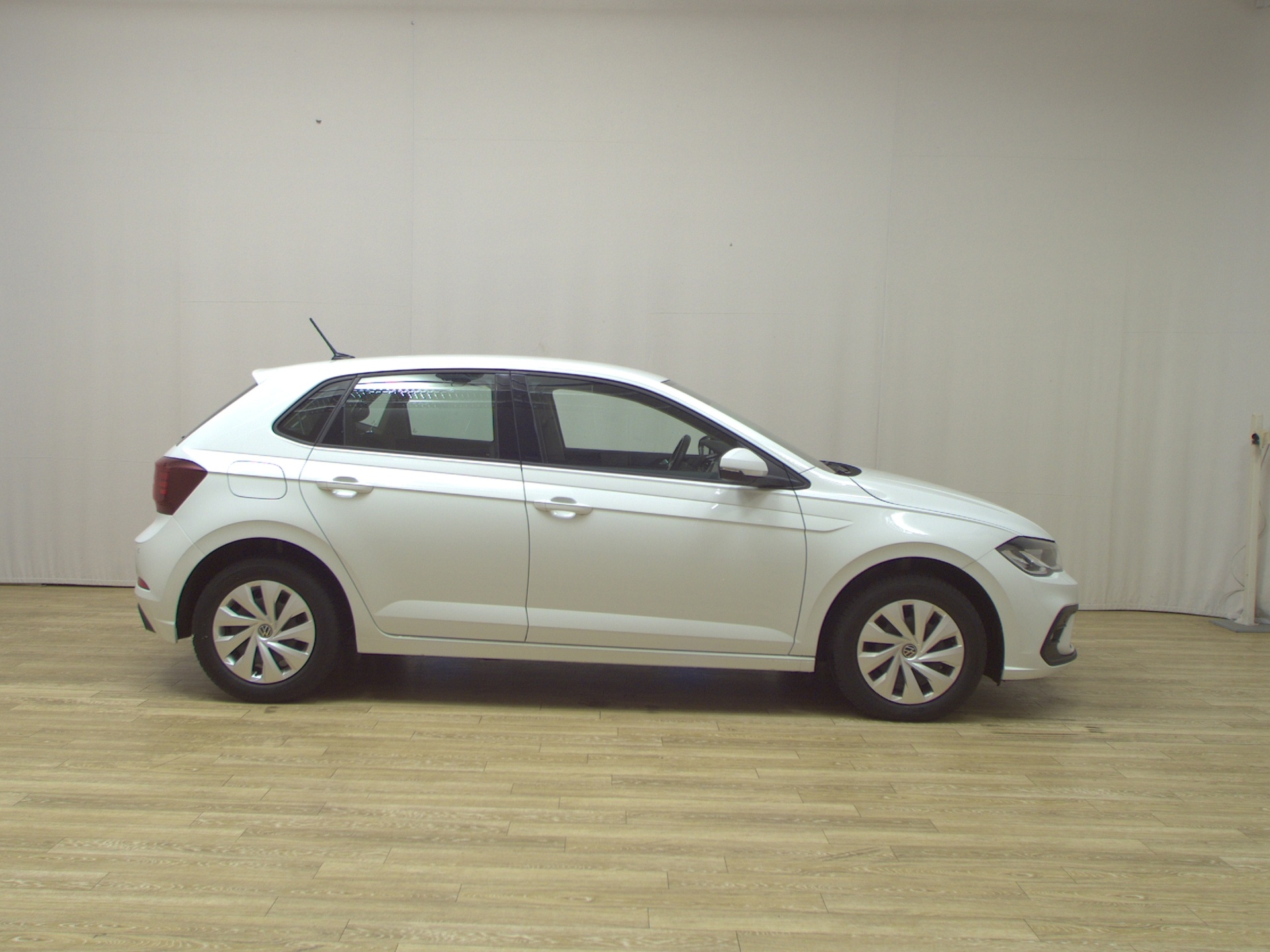 Volkswagen Polo 1.0 TSI Life Navi LED DC Shz PDC