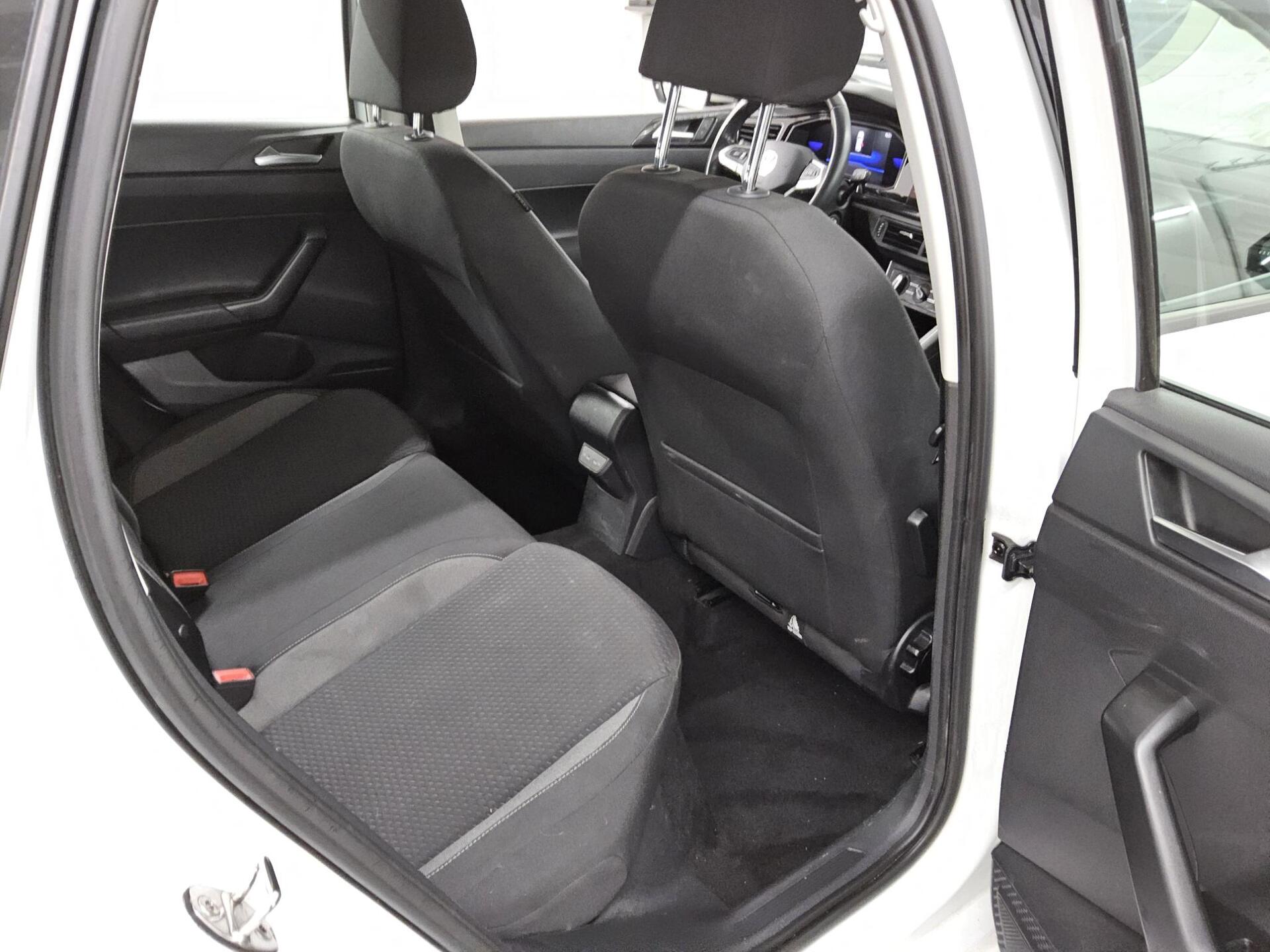 Volkswagen Polo 1.0 TSI Life Navi LED DC Shz PDC 13
