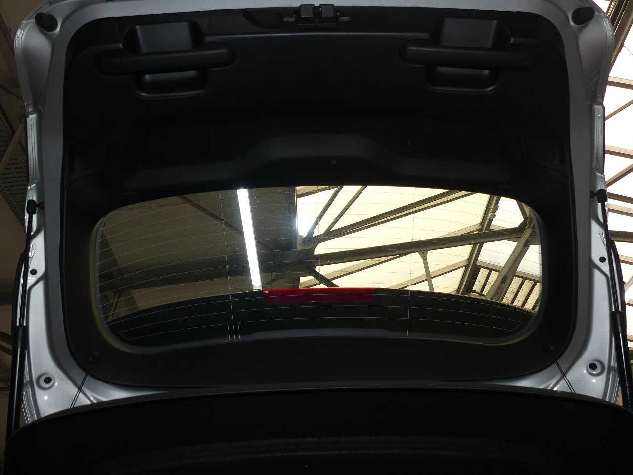 Ford Focus 2.0 EB Active Navi LED AHK RFK ACC 9