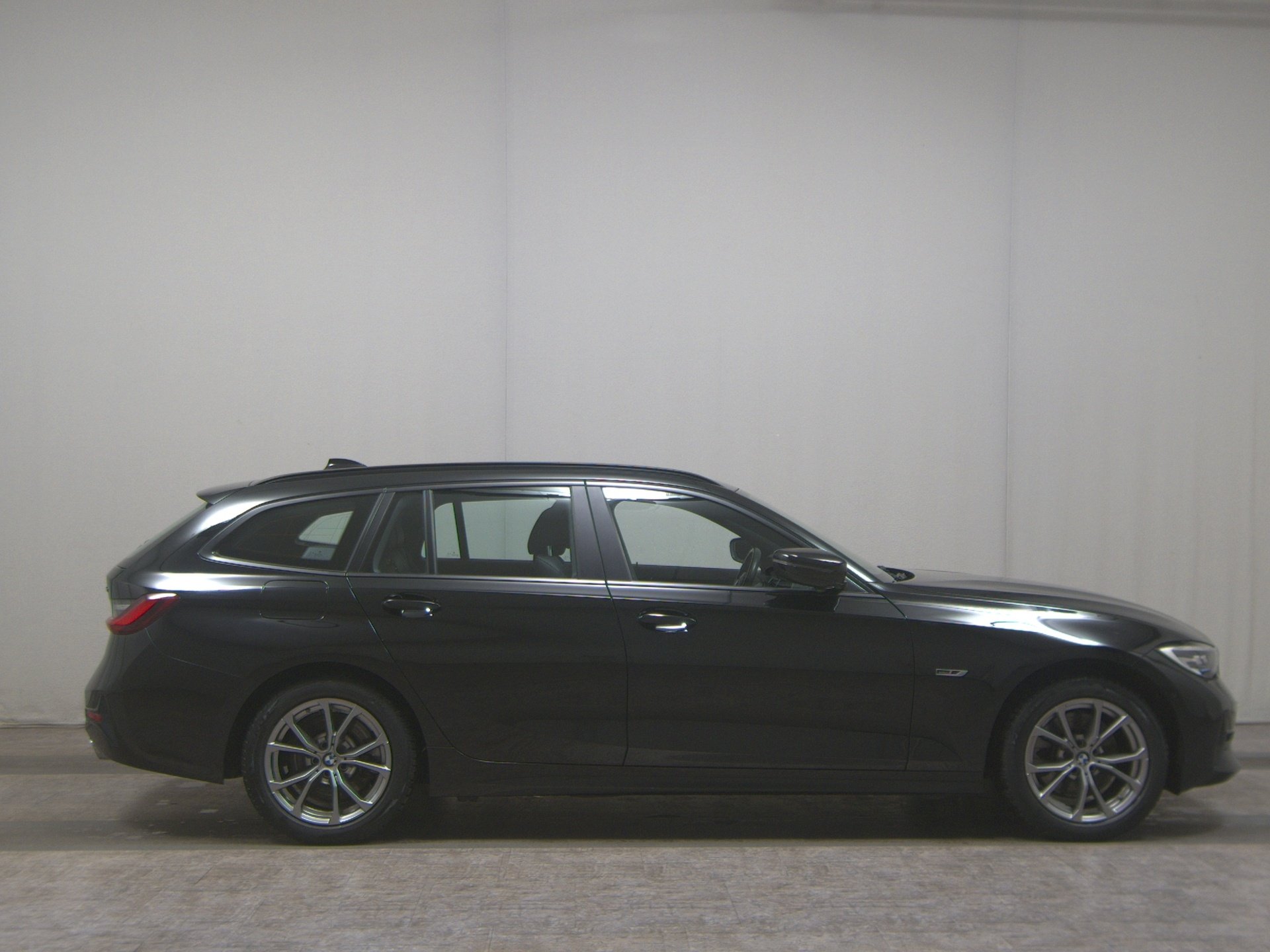 BMW 320e Touring Advantage Leder Navi LC pro LED RFK