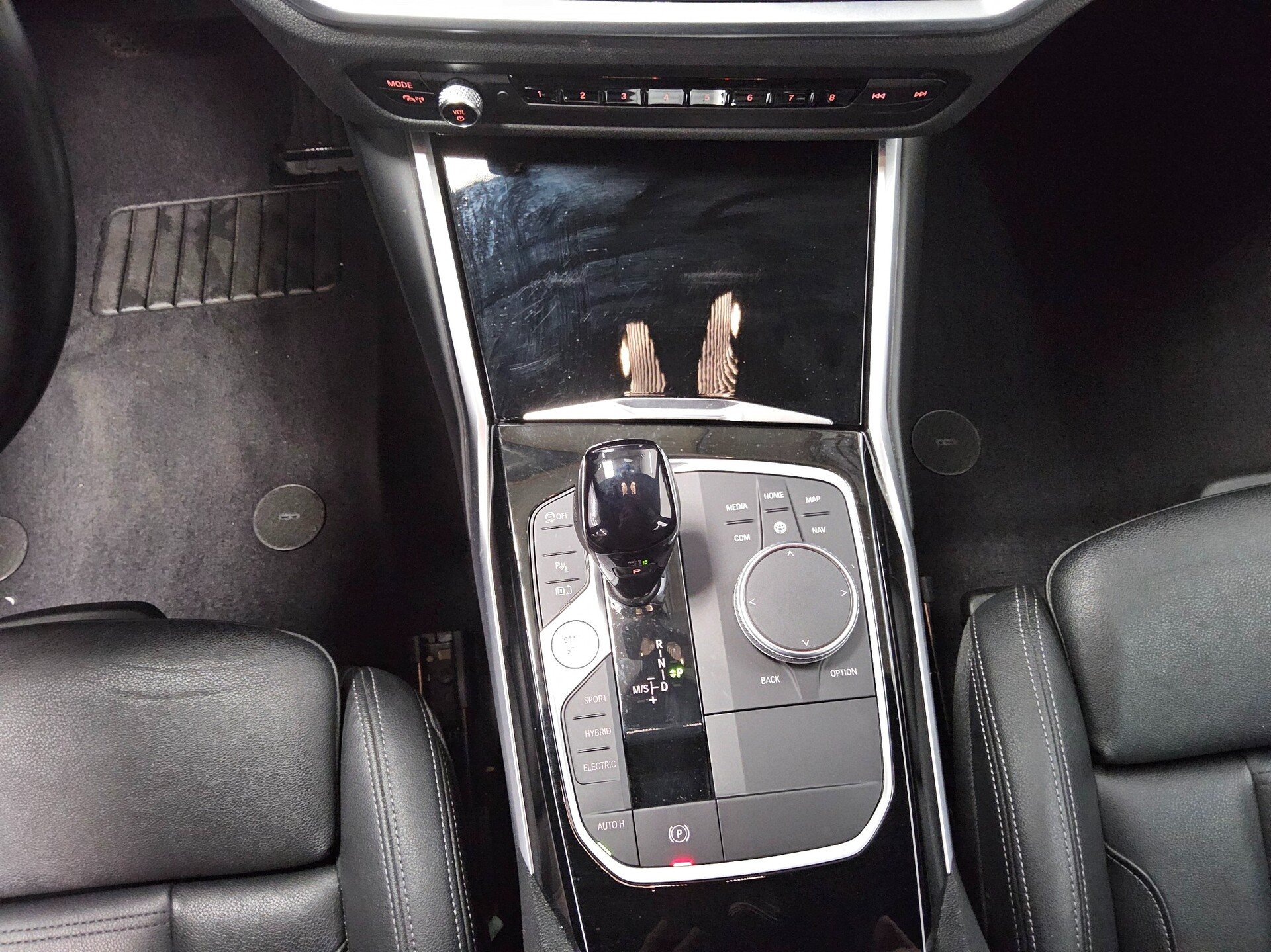 BMW 320e Touring Advantage Leder Navi LC pro LED RFK 6