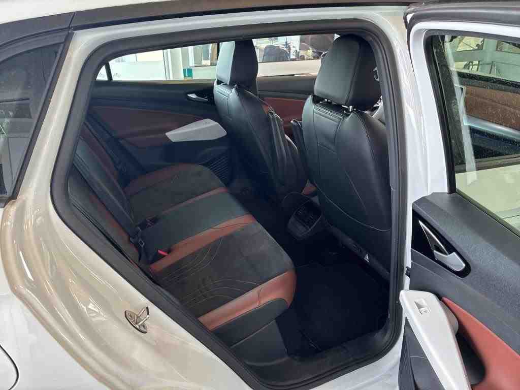 Volkswagen ID.4 Pro Performance T-LEDER NAVI KLIMAAUT LED SHZ 9