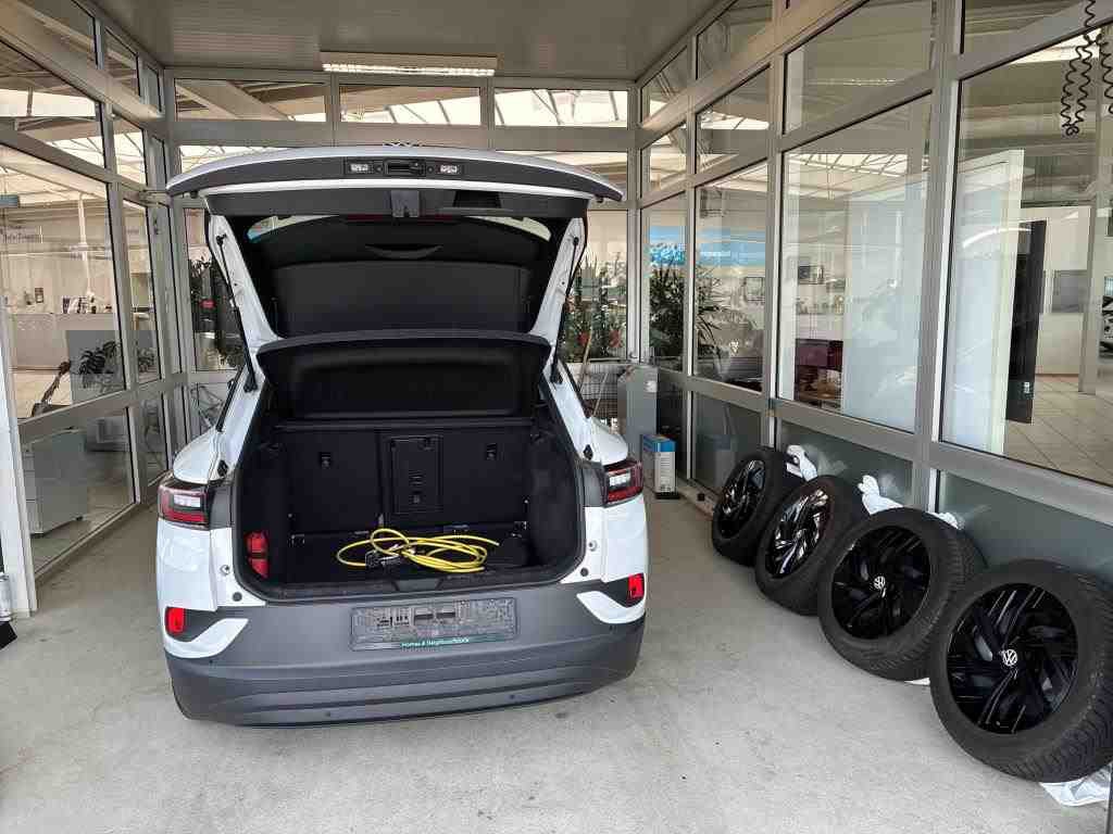 Volkswagen ID.4 Pro Performance T-LEDER NAVI KLIMAAUT LED SHZ 10