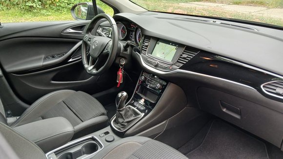 Opel Astra ST 1.5 D Elegance NAVI KLIMAAUT LED SHZ PDC 6
