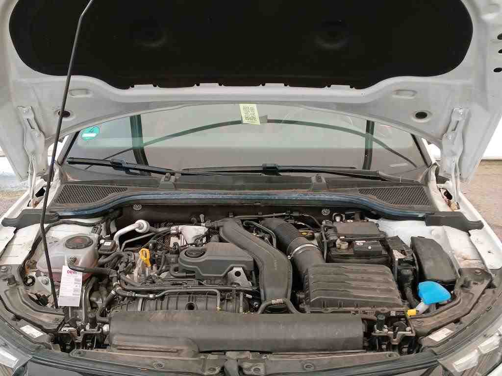 Skoda Kamiq 1.5 TSI Monte Carlo Pano AHK RFK 11
