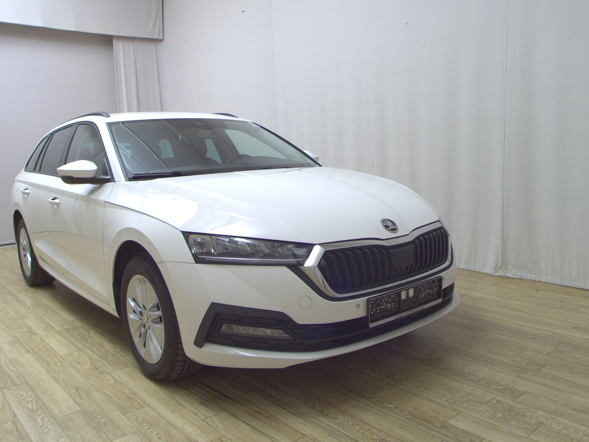 Skoda Octavia Kombi 2.0 TDI Ambition Navi LED vc AHK 3