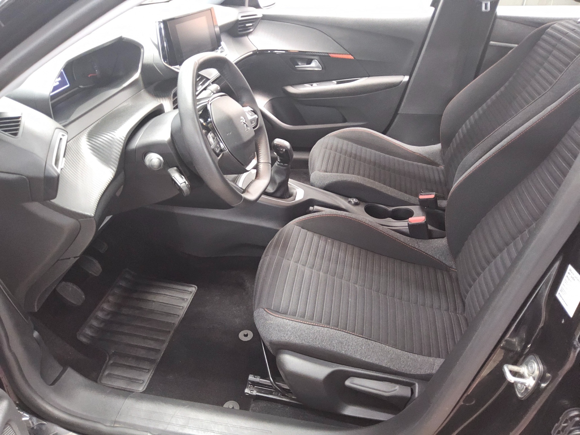 Peugeot 208 1.2 PureTech LED Bluetooth PDC SHZ 8