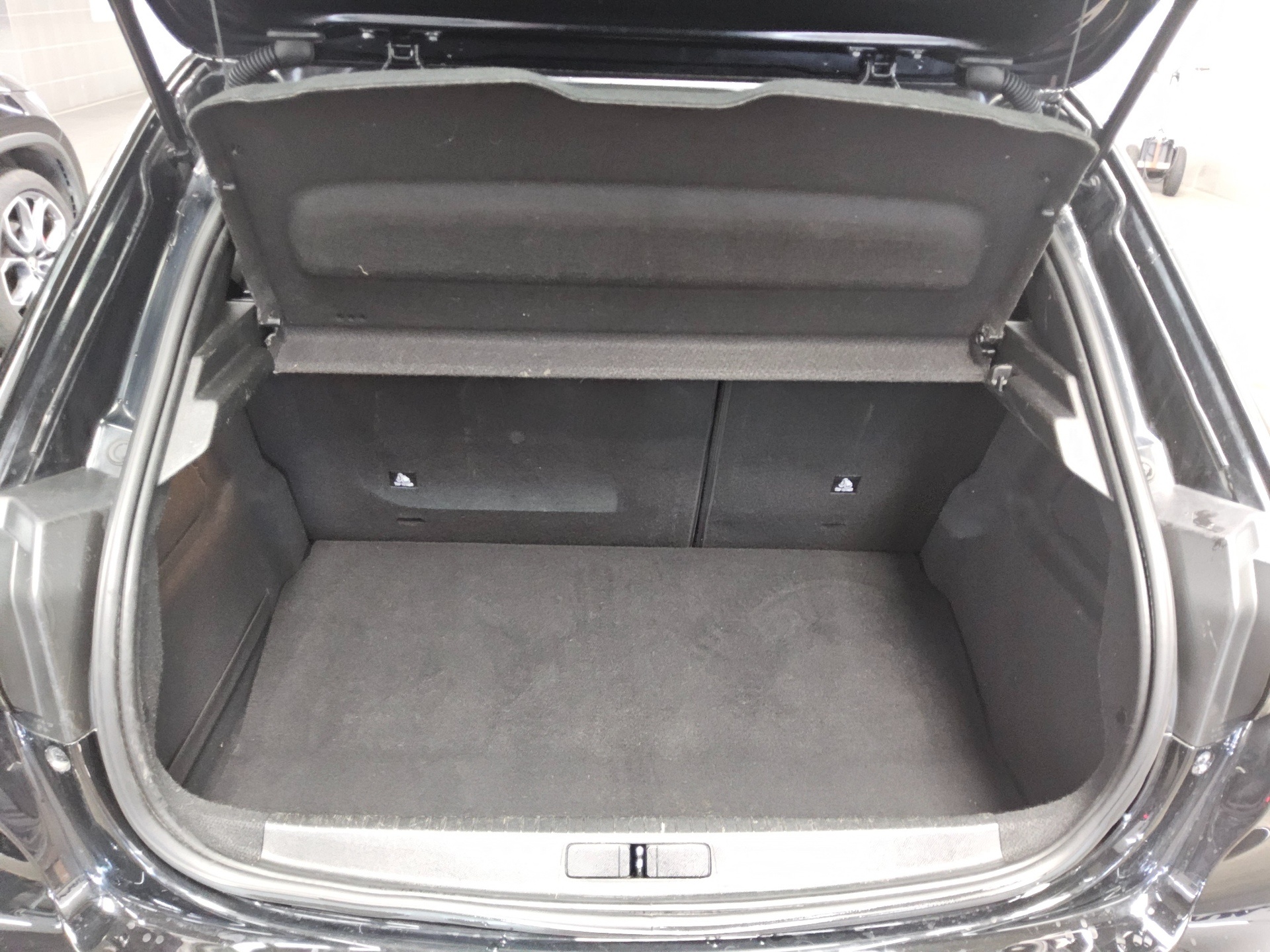 Peugeot 208 1.2 PureTech LED Bluetooth PDC SHZ 11