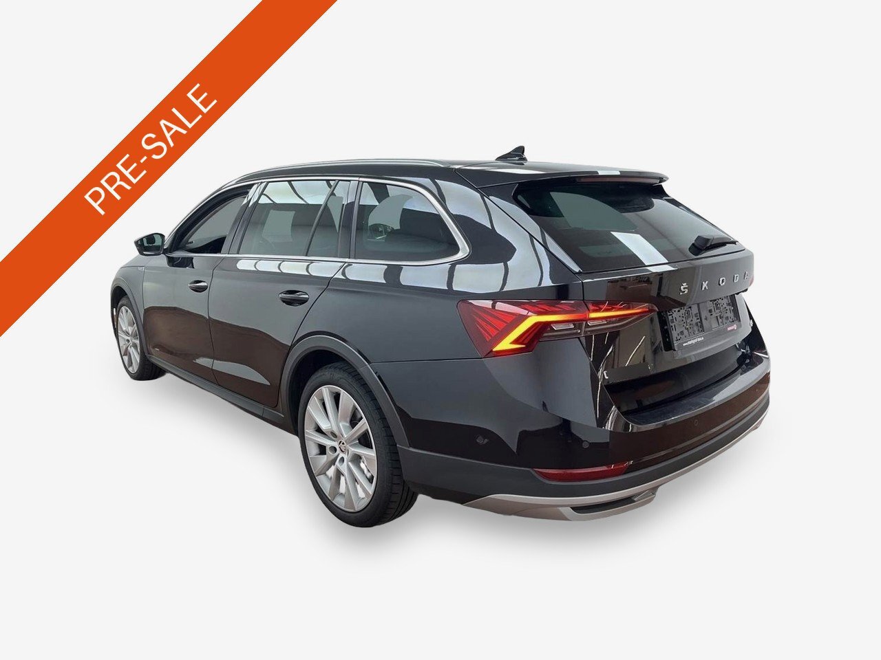 Skoda Octavia Kombi 2.0 TDI 4x4 Scout Navi LED VC HuD 4