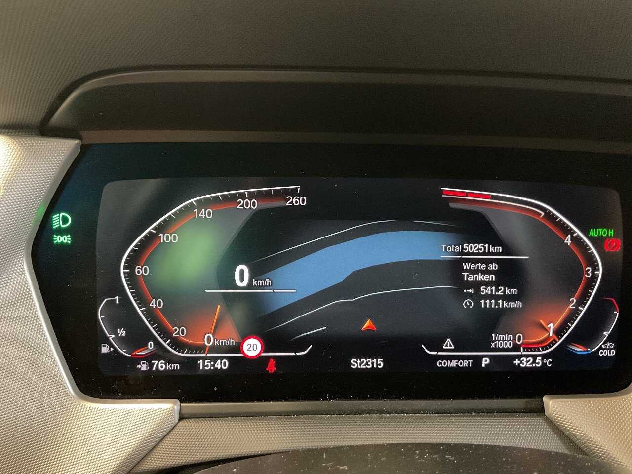 BMW 118iA Advantage KLIMAAUT LED SHZ PDC COCKPIT 8