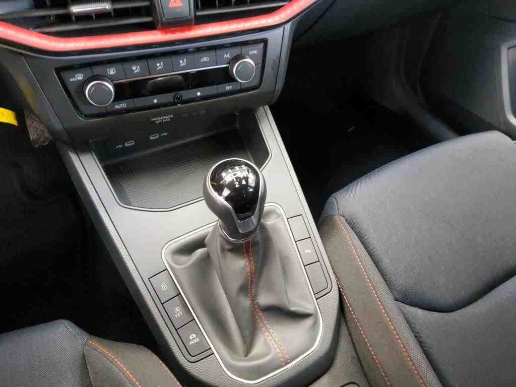 Seat Ibiza 1.0 TSI FR-Line NAVI SPORTSITZE KLIMAAUT LED RADIO 9