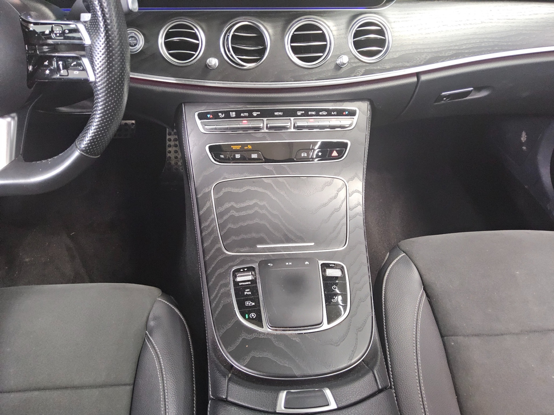 Mercedes-Benz E 220 T d 4M AMG-Line Navi LED Widescrn GSD AHK RFK 6