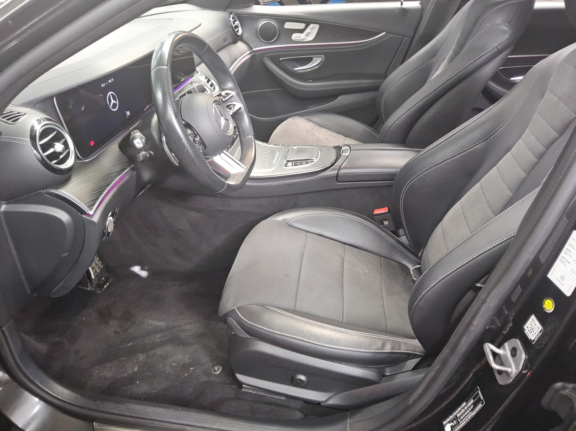 Mercedes-Benz E 220 T d 4M AMG-Line Navi LED Widescrn GSD AHK RFK 9