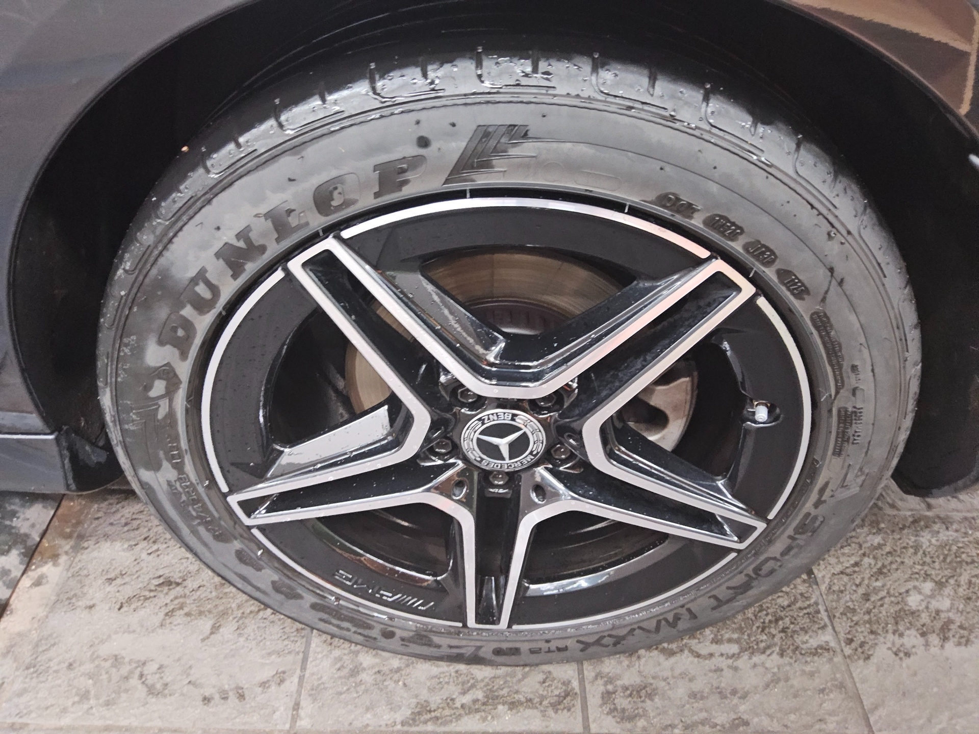 Mercedes-Benz E 220 T d 4M AMG-Line Navi LED Widescrn GSD AHK RFK 11