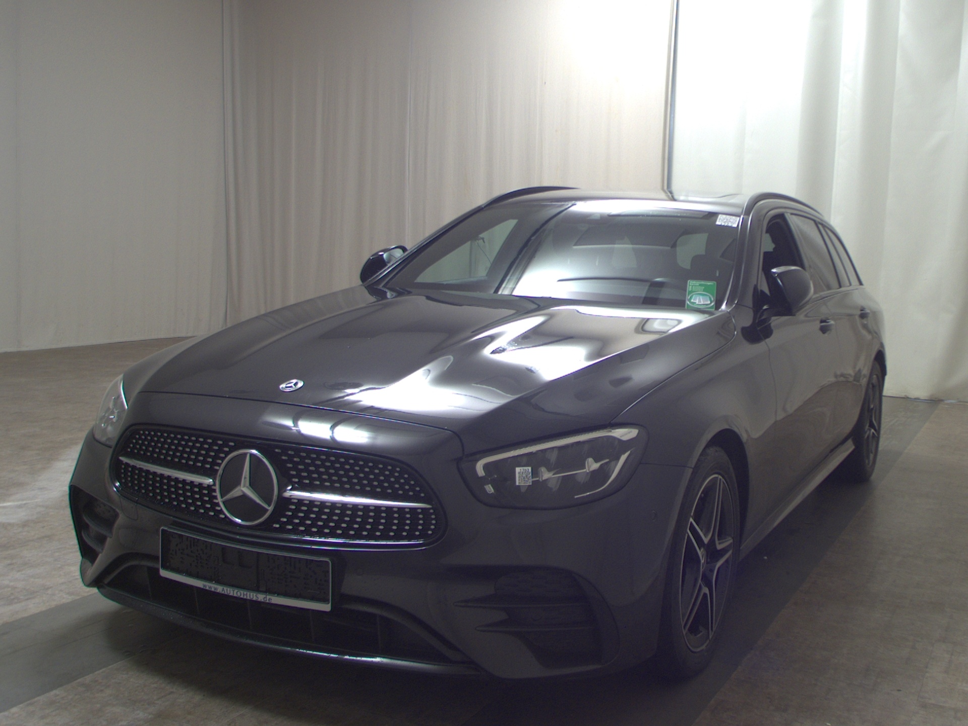 Mercedes-Benz E 220 T d 4M AMG-Line Navi LED Widescrn GSD AHK RFK 2