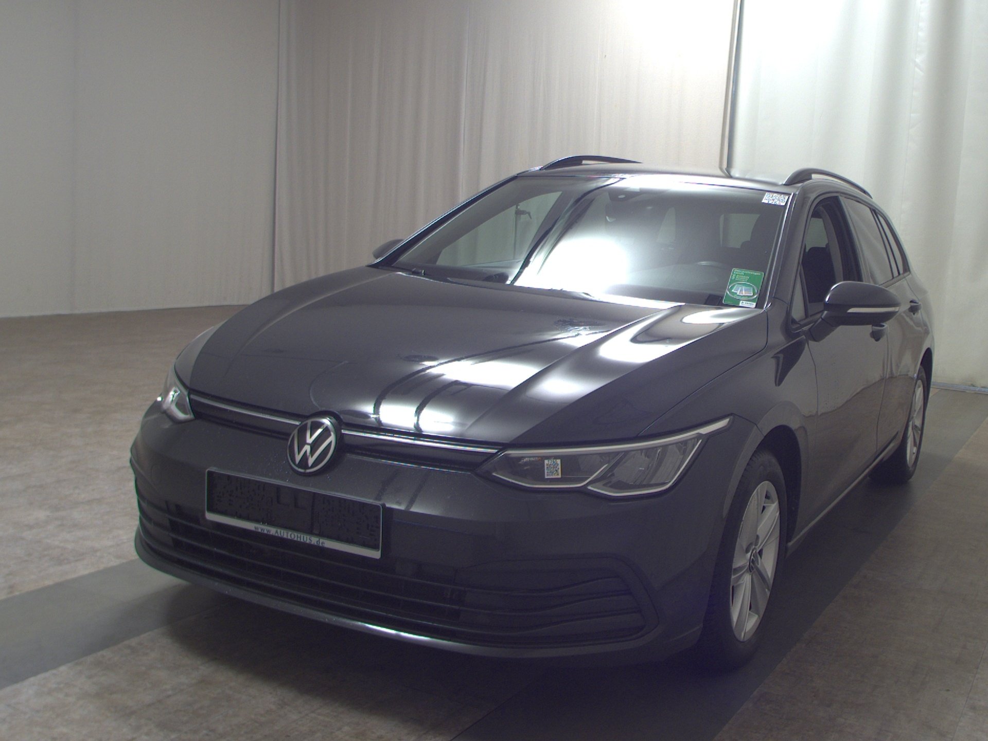 Volkswagen Golf-8 Var. 2.0 TDI Life Navi LED DC ACC PDC Shz 2