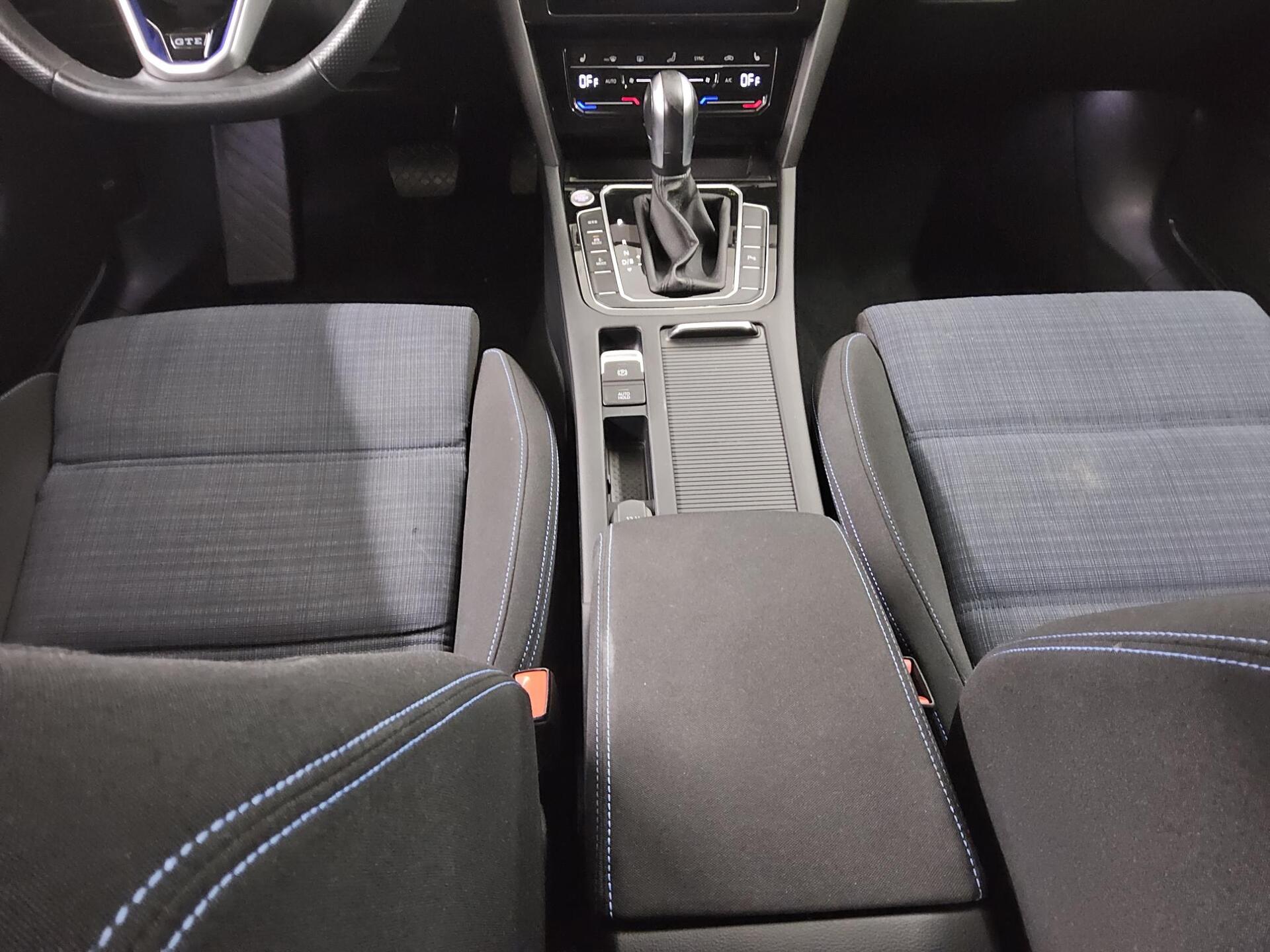 Volkswagen Passat Var. GTE 1.4 TSI Navi LED DC RFK AHK ACC 6