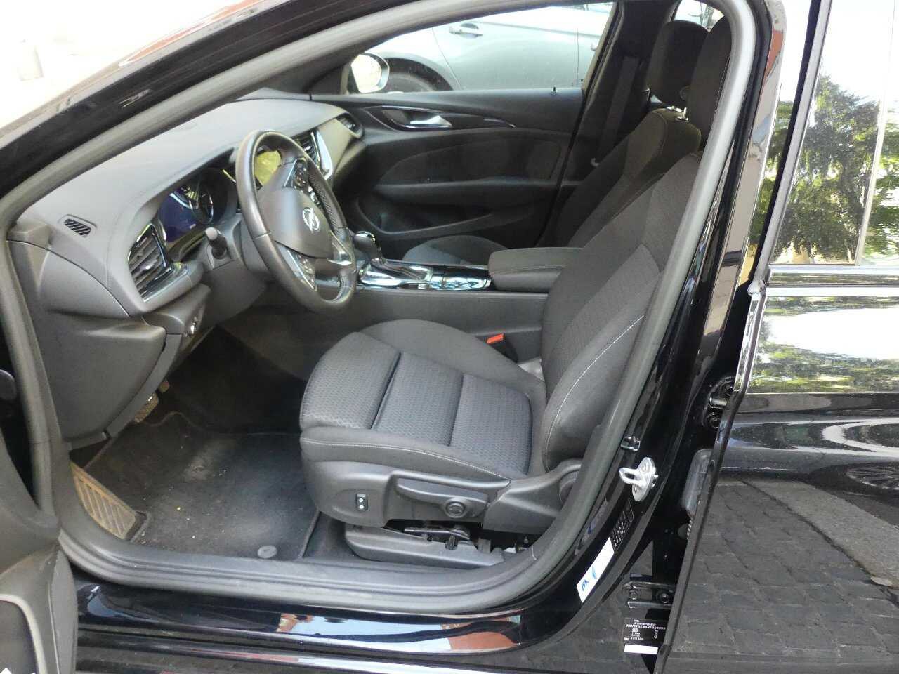 Opel Insignia ST 1.5 D Business Ed. Navi LED PDC SHZ 9