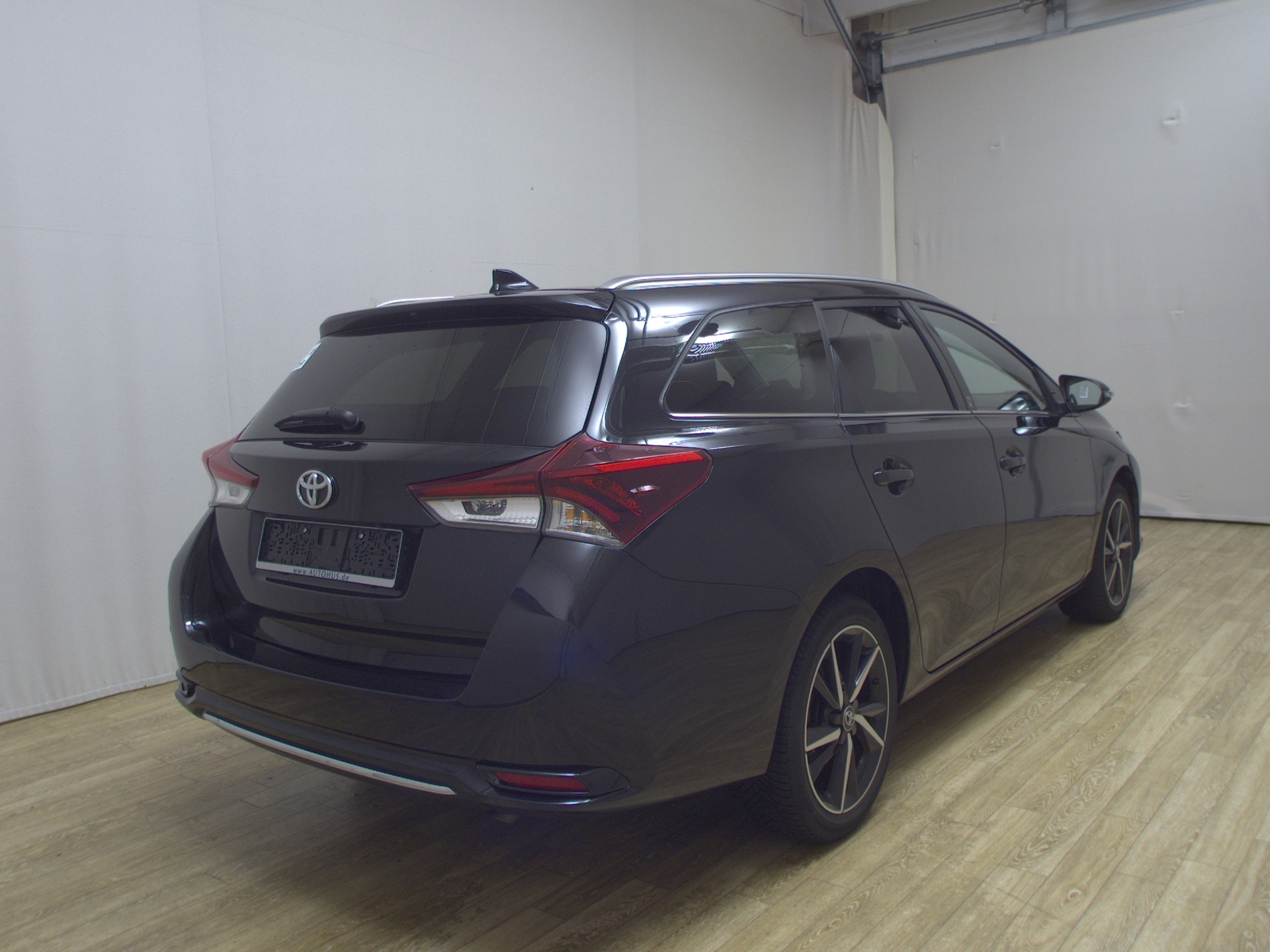 Toyota Auris 1.2 Turbo Comfort LED PDC RfK Shz HU 03/28 4