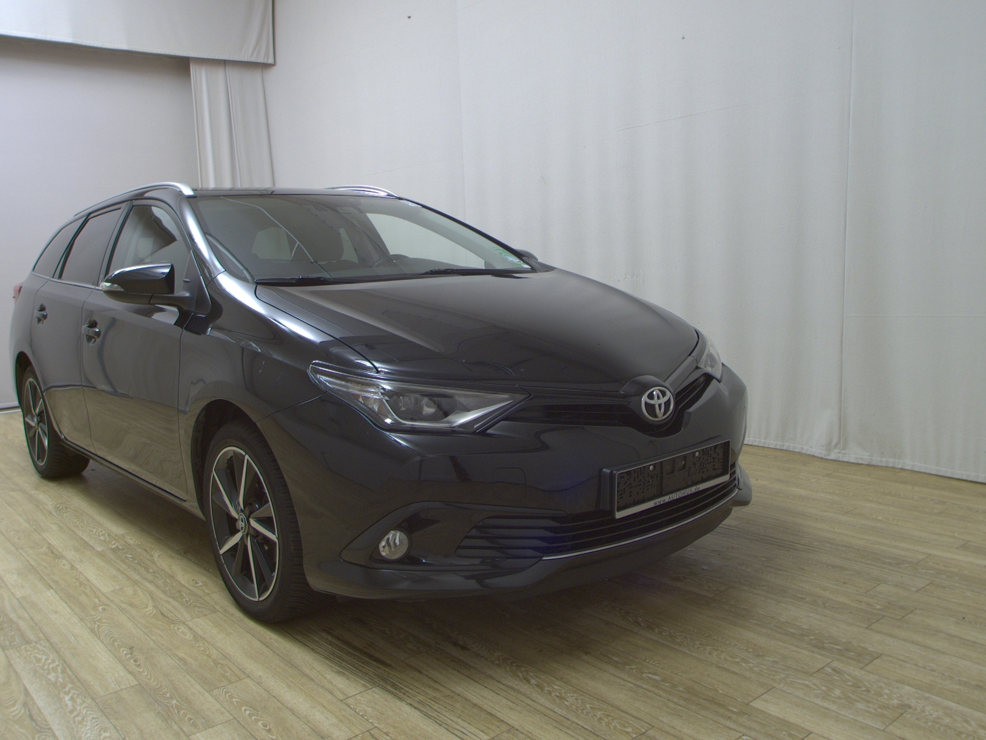 Toyota Auris 1.2 Turbo Comfort LED PDC RfK Shz HU 03/28 3