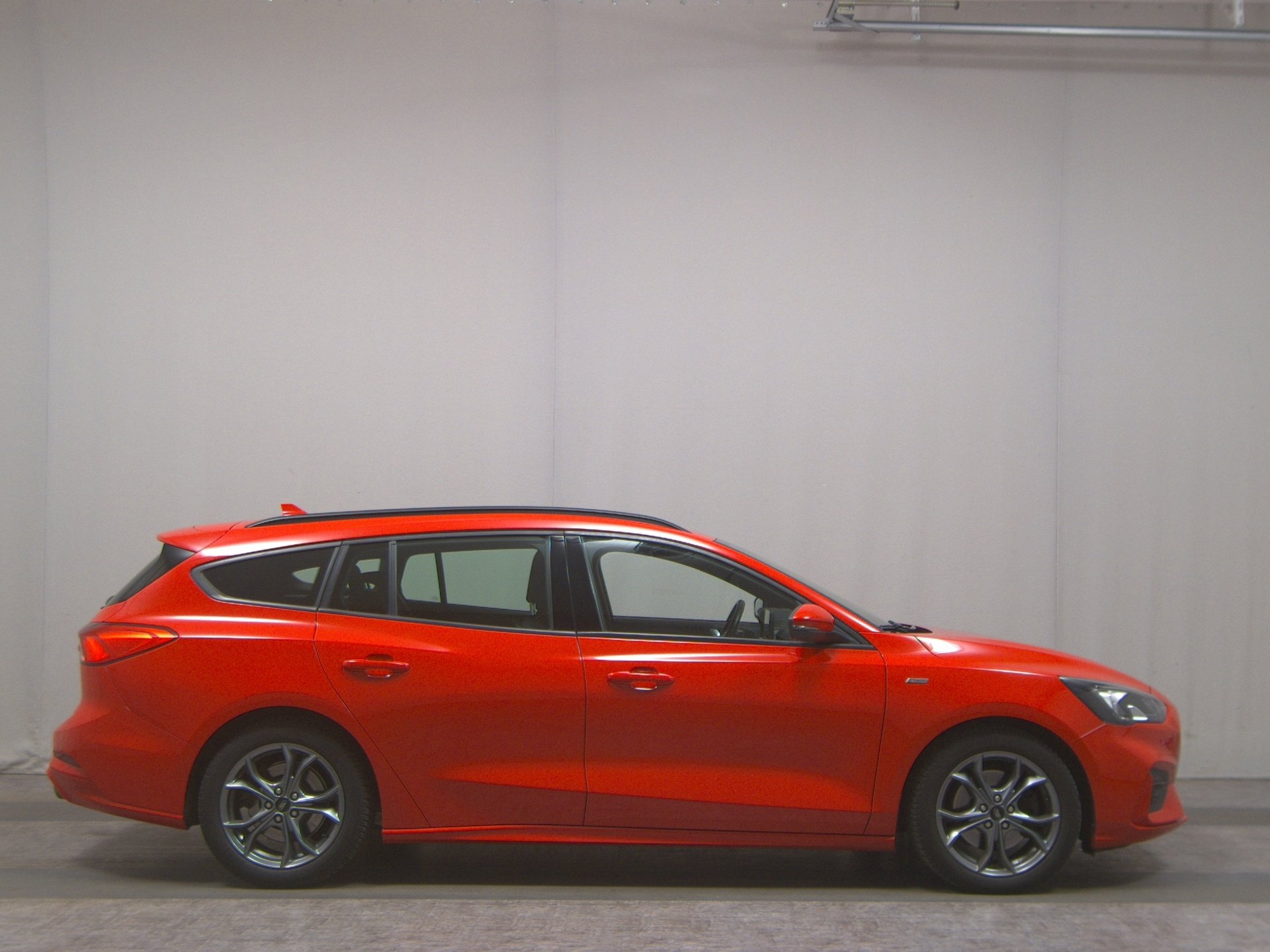 Ford Focus Turnier 2.0 EB ST-Line Navi AHK LED ACC