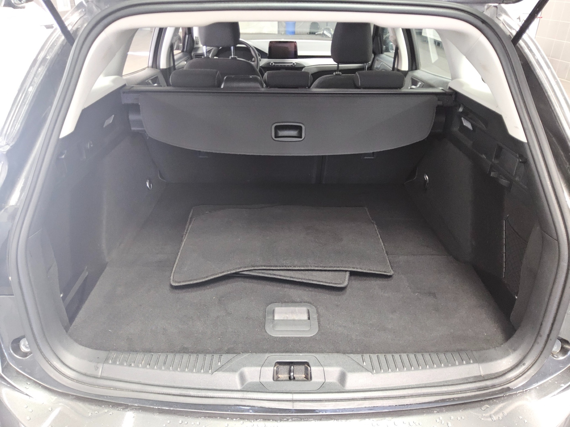 Ford Focus Turnier 1.5 EB Titanium Navi LED Shz PDC 11