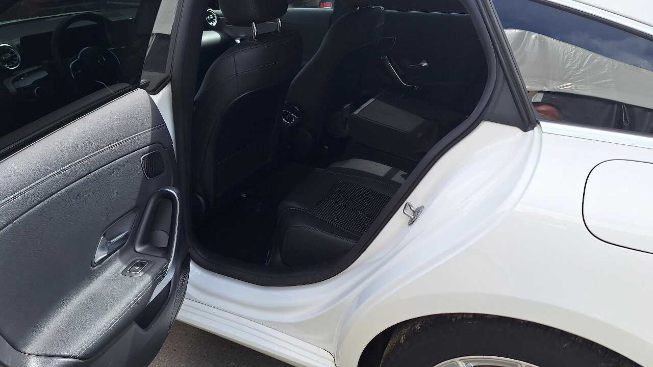 Mercedes-Benz CLA 180 SB d Progressive NAVI LED SHZ RFK 9