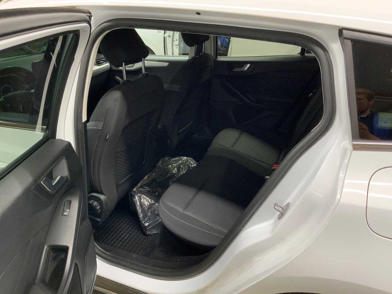 Ford Focus Turnier 1.5 EB Cool&Connect Navi LED RFK ACC SHZ 9