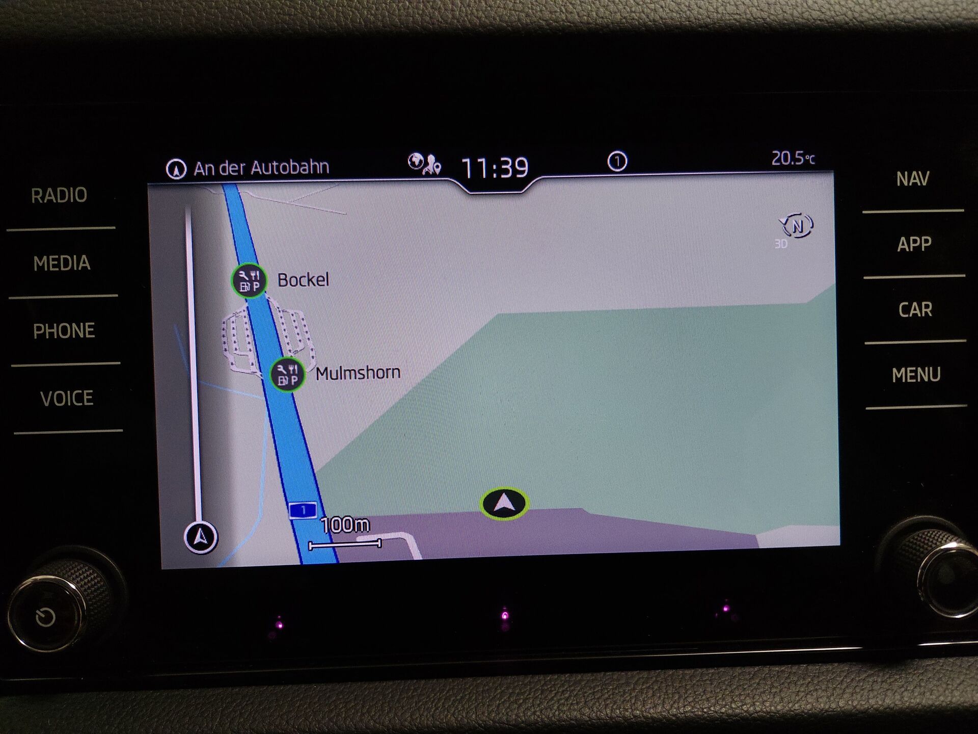 Skoda 2.0 TDI 2.0 TDI Ambition Navi LED Virtual AHK RFK 18