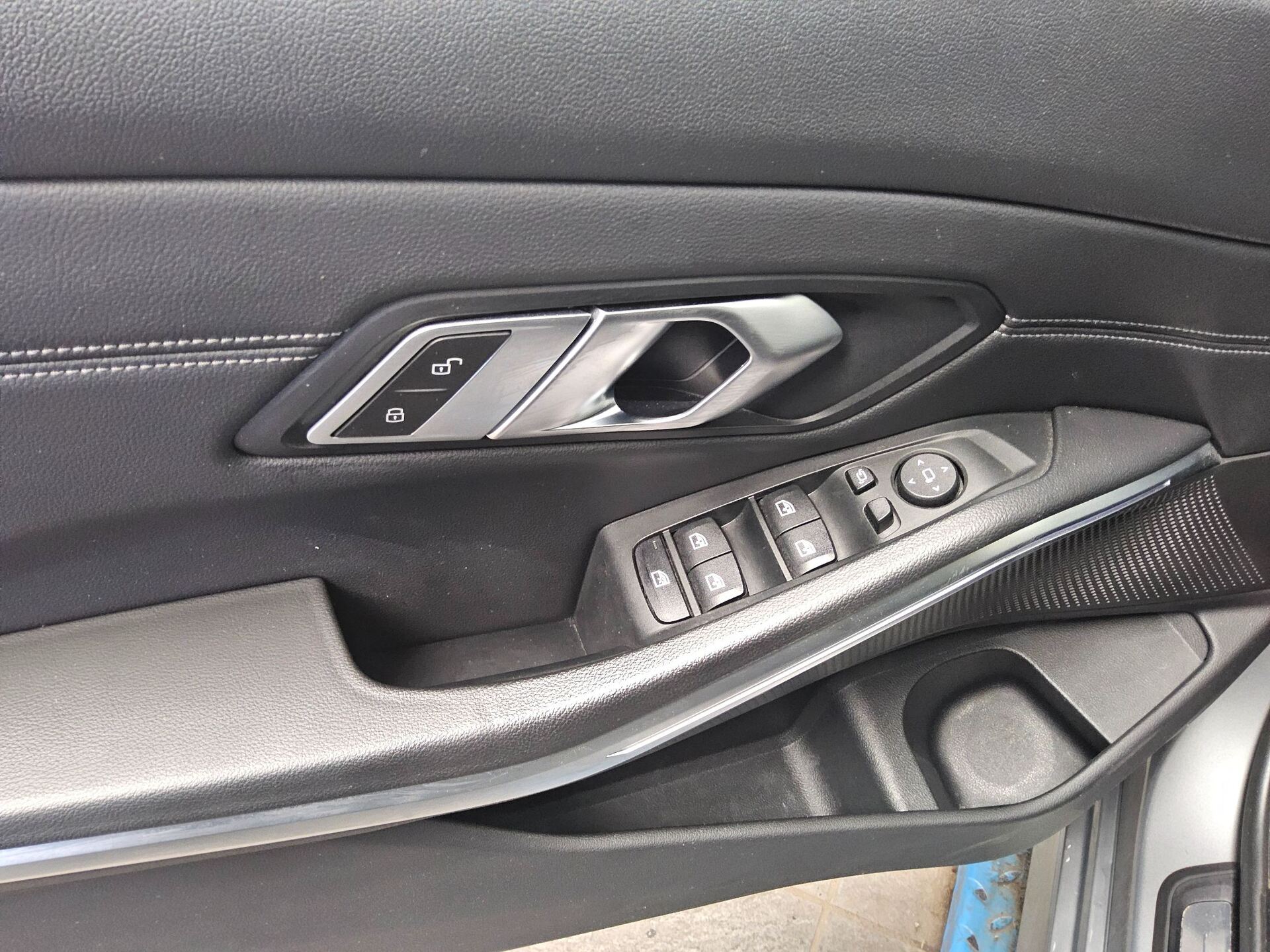 BMW 320dA T-Leder Navi LED Curved Shadow 10