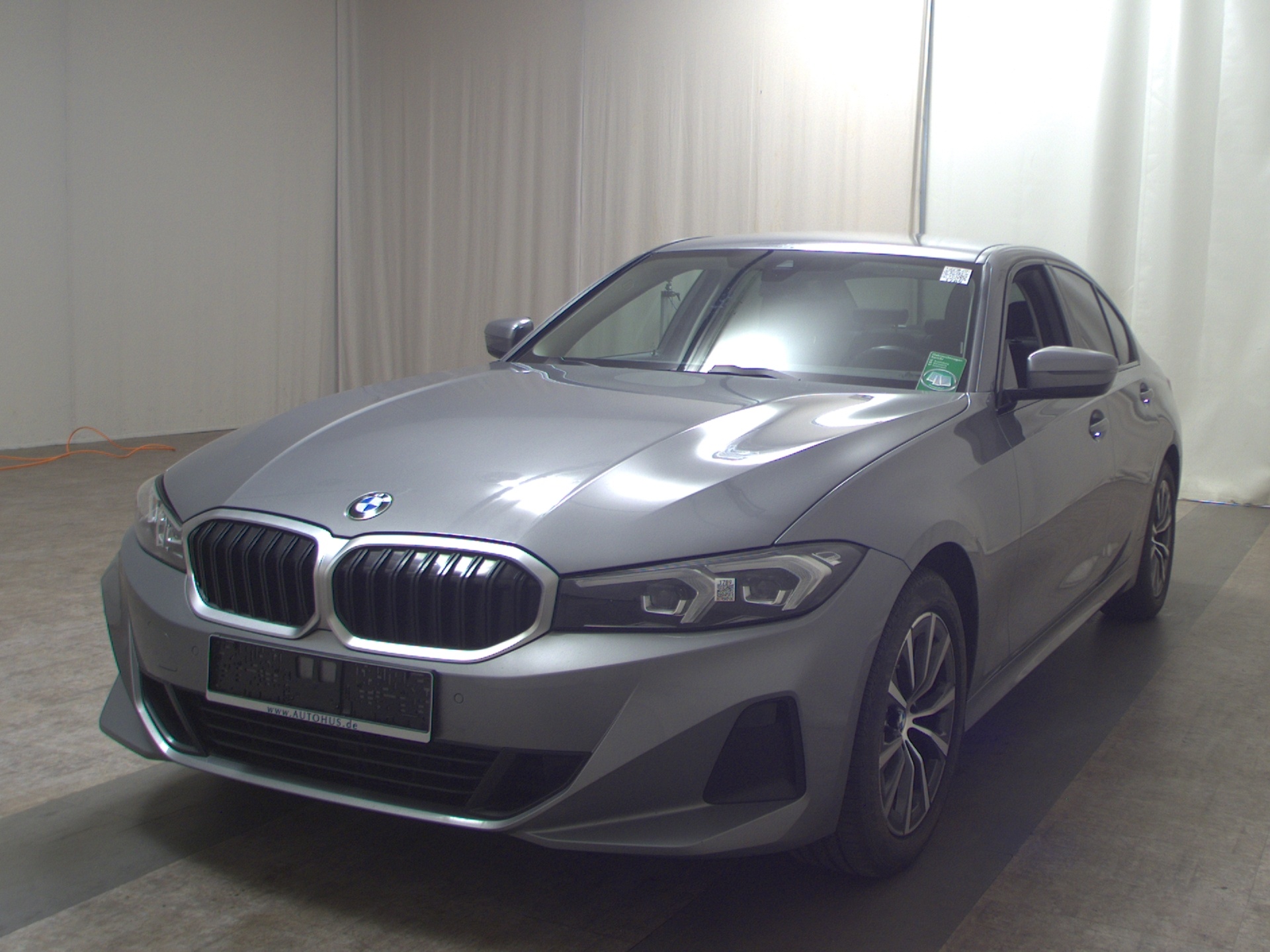 BMW 320dA T-Leder Navi LED Curved Shadow 2
