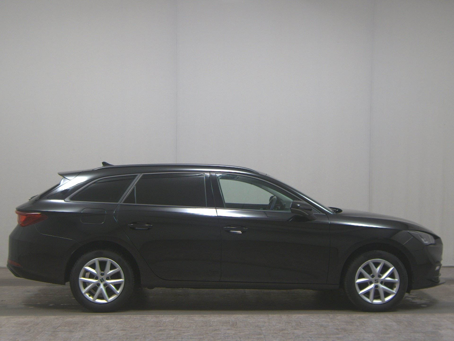 Seat Leon Sportstourer 2.0 TDI Style Navi LED vc RfK