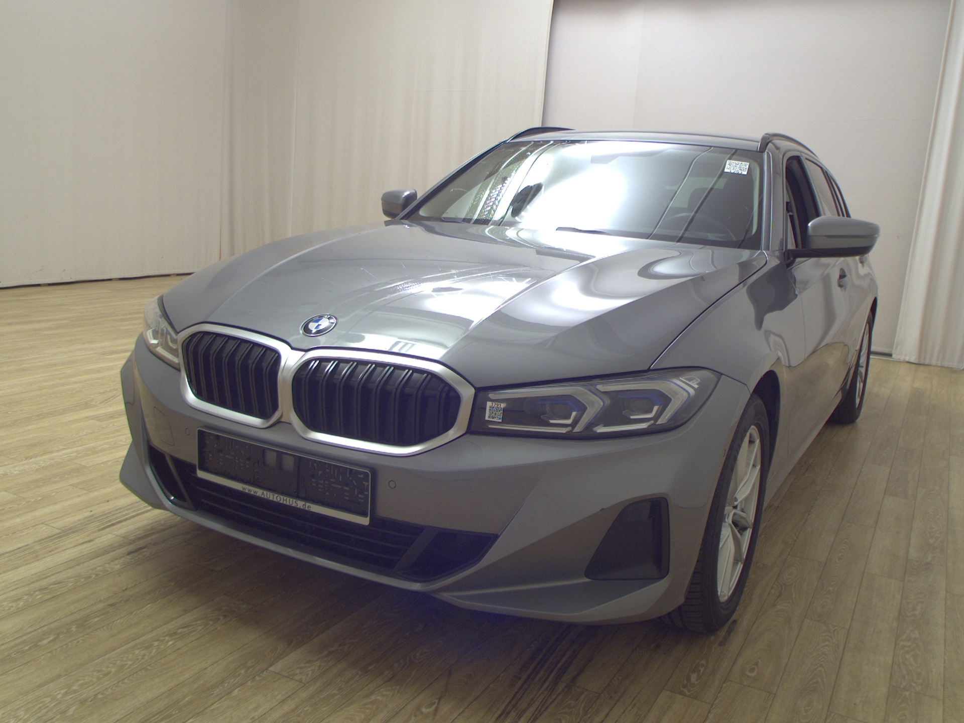 BMW 318iA Touring Navi LED Curved-Pro HuD RFK 2
