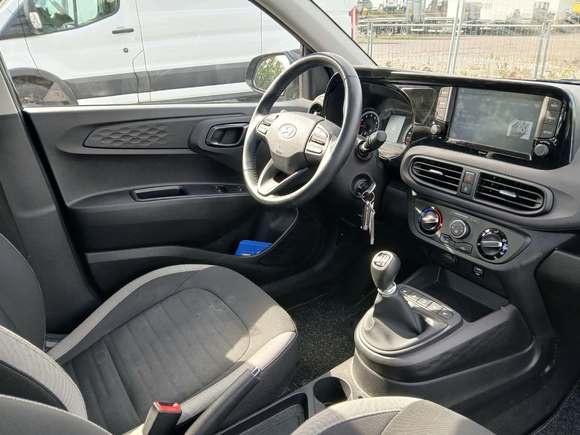 Hyundai i10 1.0 Trend Shz PDC Spurhalte 6