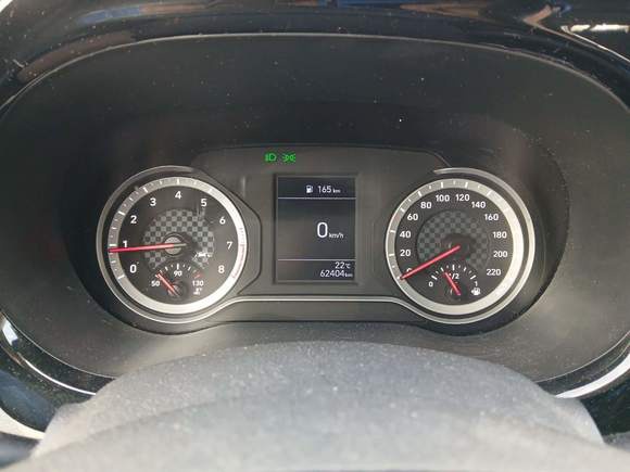 Hyundai i10 1.0 Trend Shz PDC Spurhalte 9