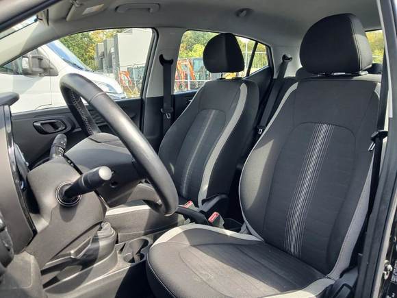 Hyundai i10 1.0 Trend Shz PDC Spurhalte 7