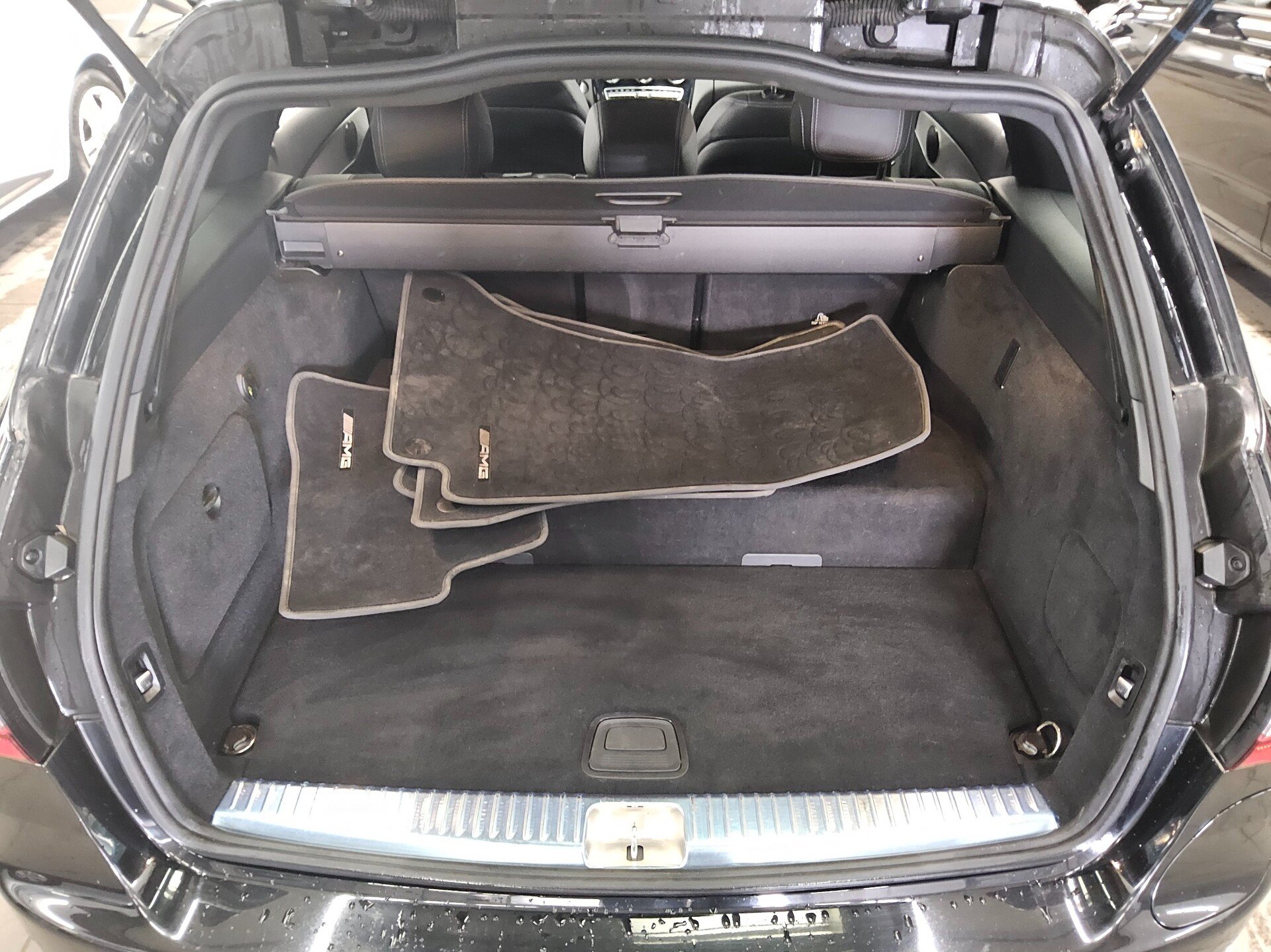 Mercedes-Benz C 300 T de AMG-Line Leder Navi LED Shz Tempomat 12