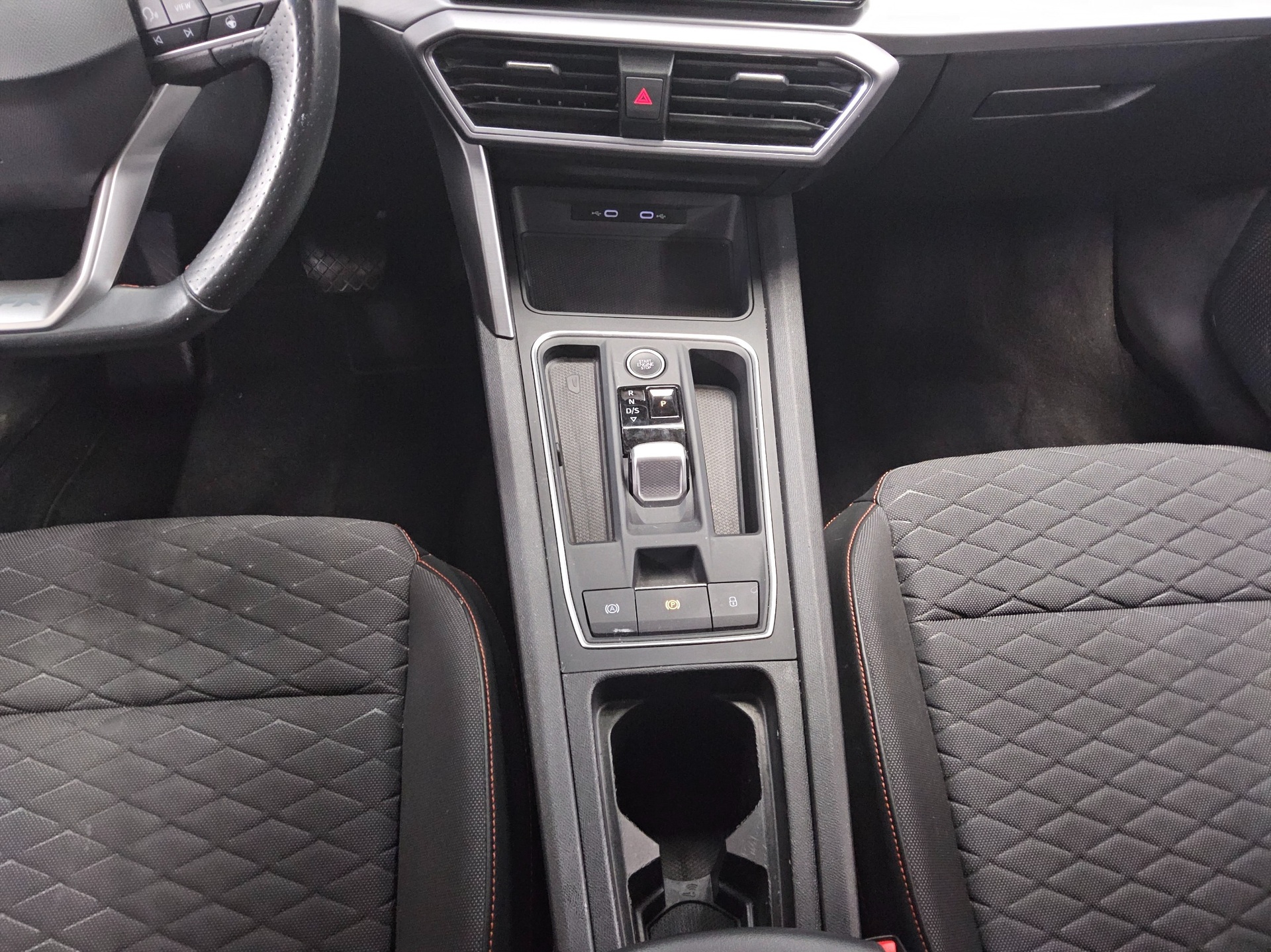 Seat Leon Sportstourer 2.0 TDI FR-Line Navi LED RfK 6
