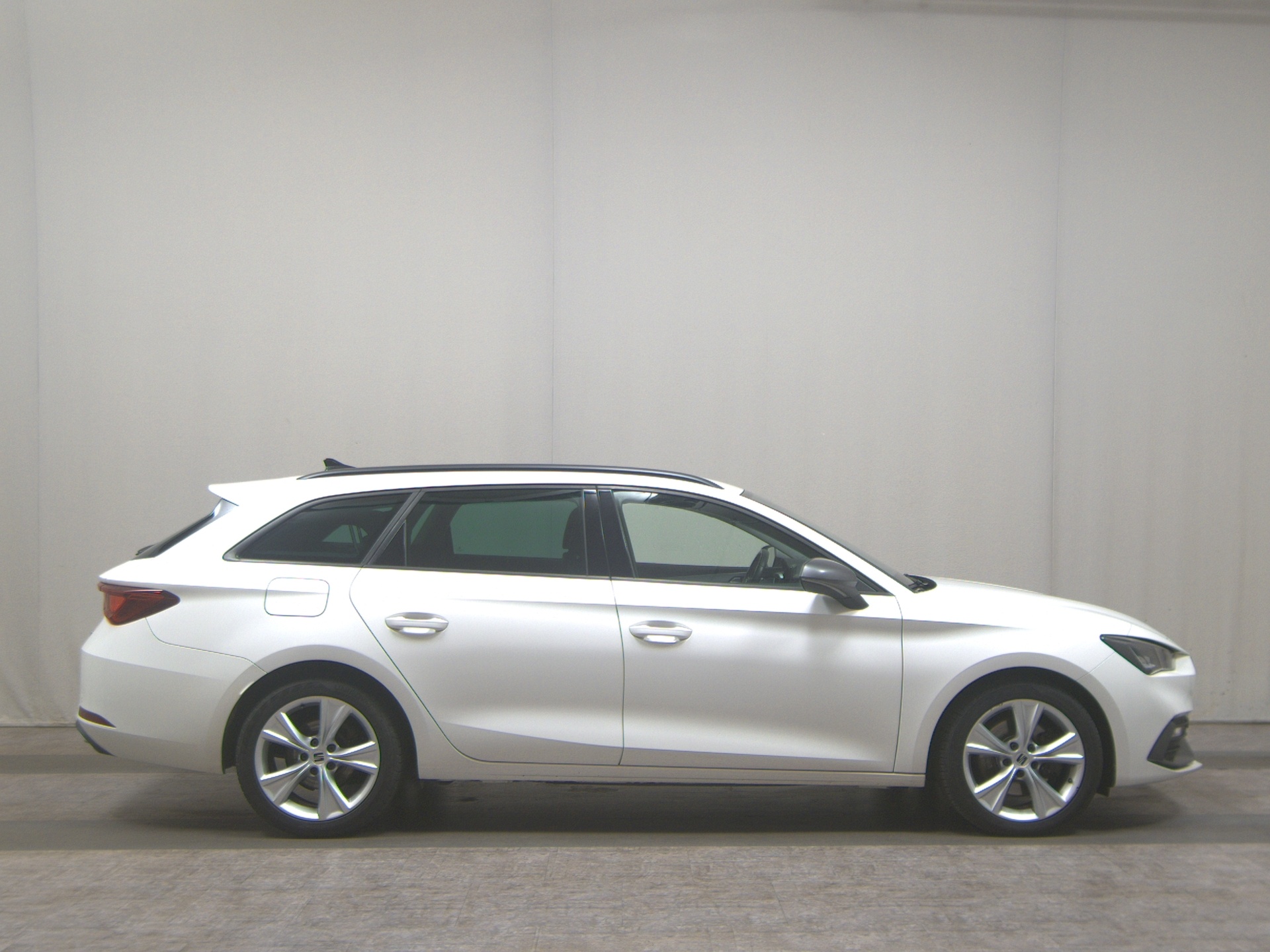 Seat Leon Sportstourer 2.0 TDI FR-Line Navi LED RfK