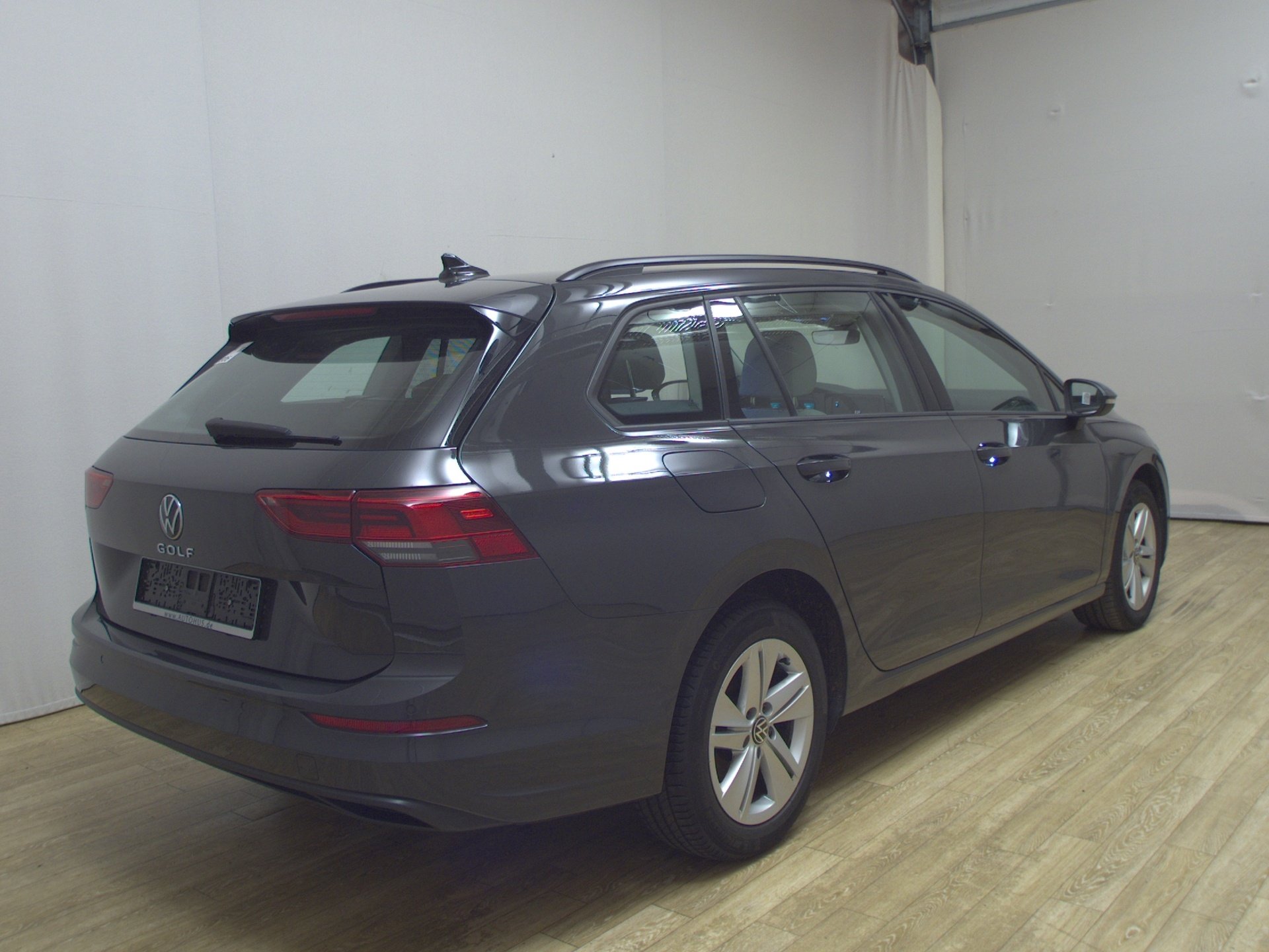Volkswagen Golf-8 Var. 2.0 TDI Life Navi LED DC-Pro H/K ACC 4