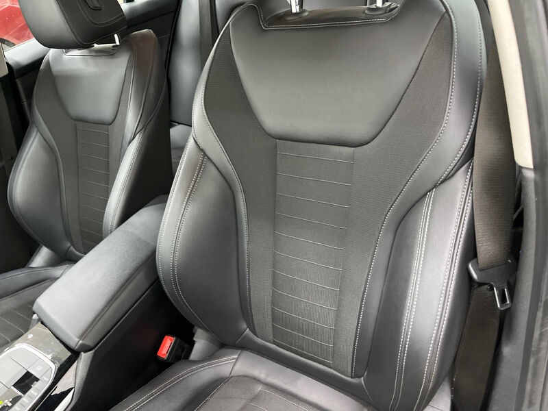 BMW 330e Touring Sport-Line SPORTSITZE KLIMAAUT LED RADIO MFL 10