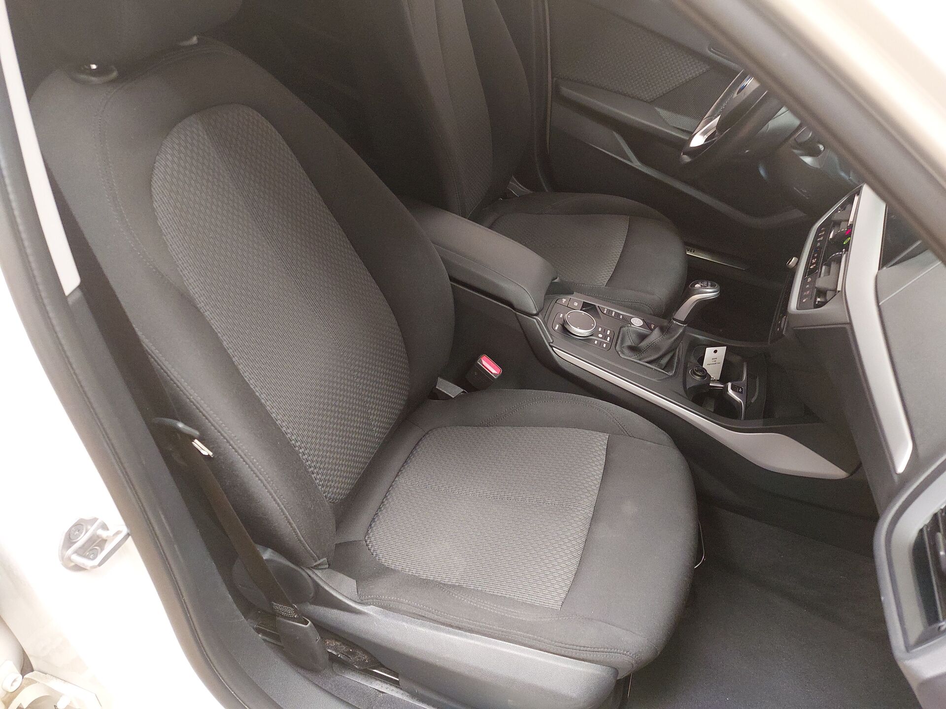 BMW 118i Advantage Navi LED LC-Pro PDC SHZ 15