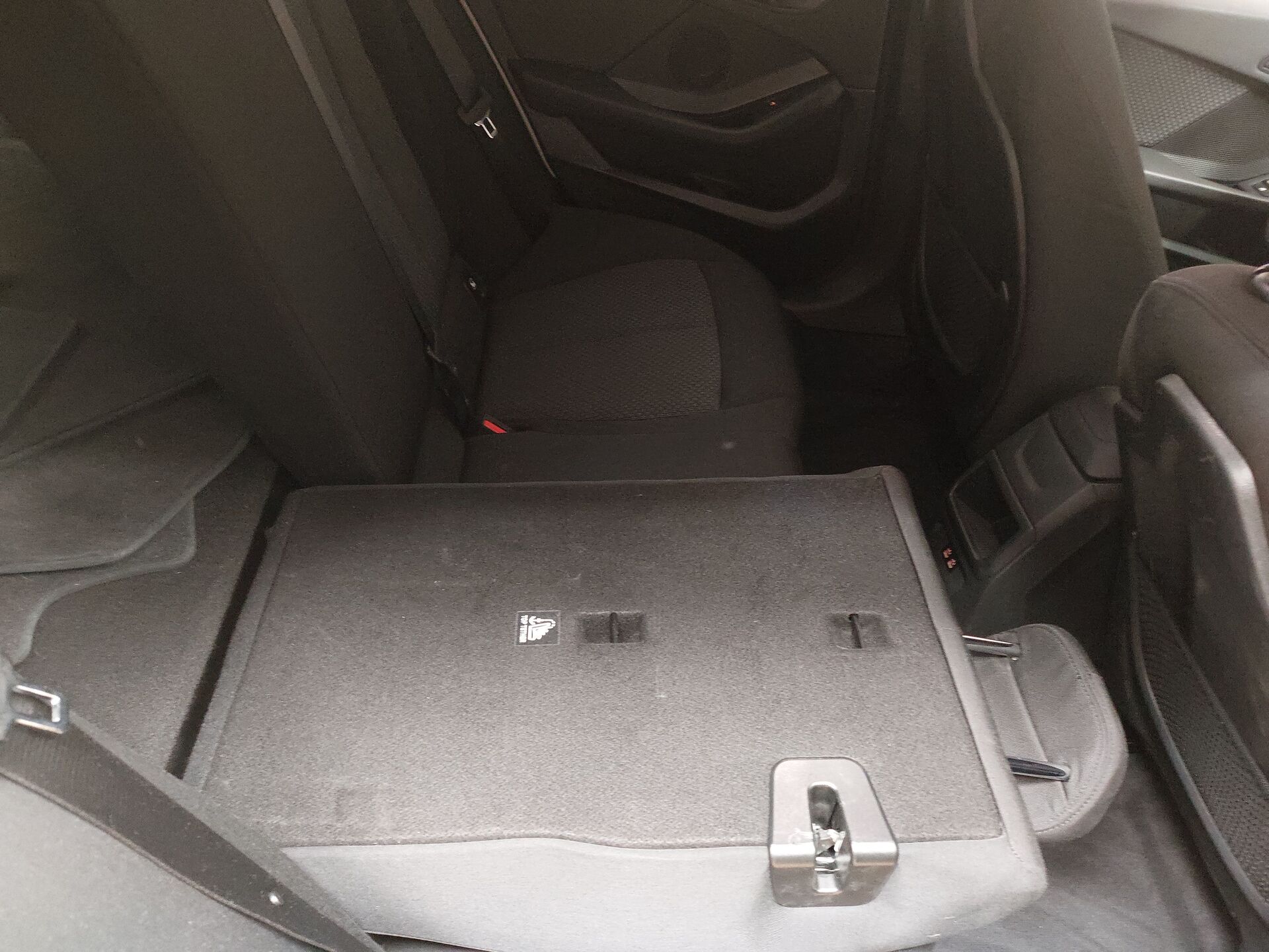 BMW 118i Advantage Navi LED LC-Pro PDC SHZ 18
