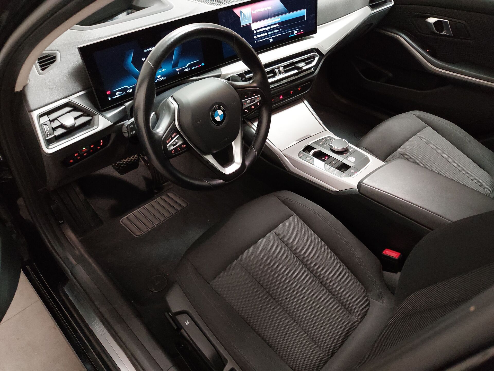 BMW 318iA Touring Navi LED LC-Pro HuD RFK 8