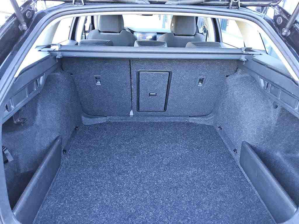 Skoda Octavia Kombi 2.0 TDI Navi vc LED PDC 10