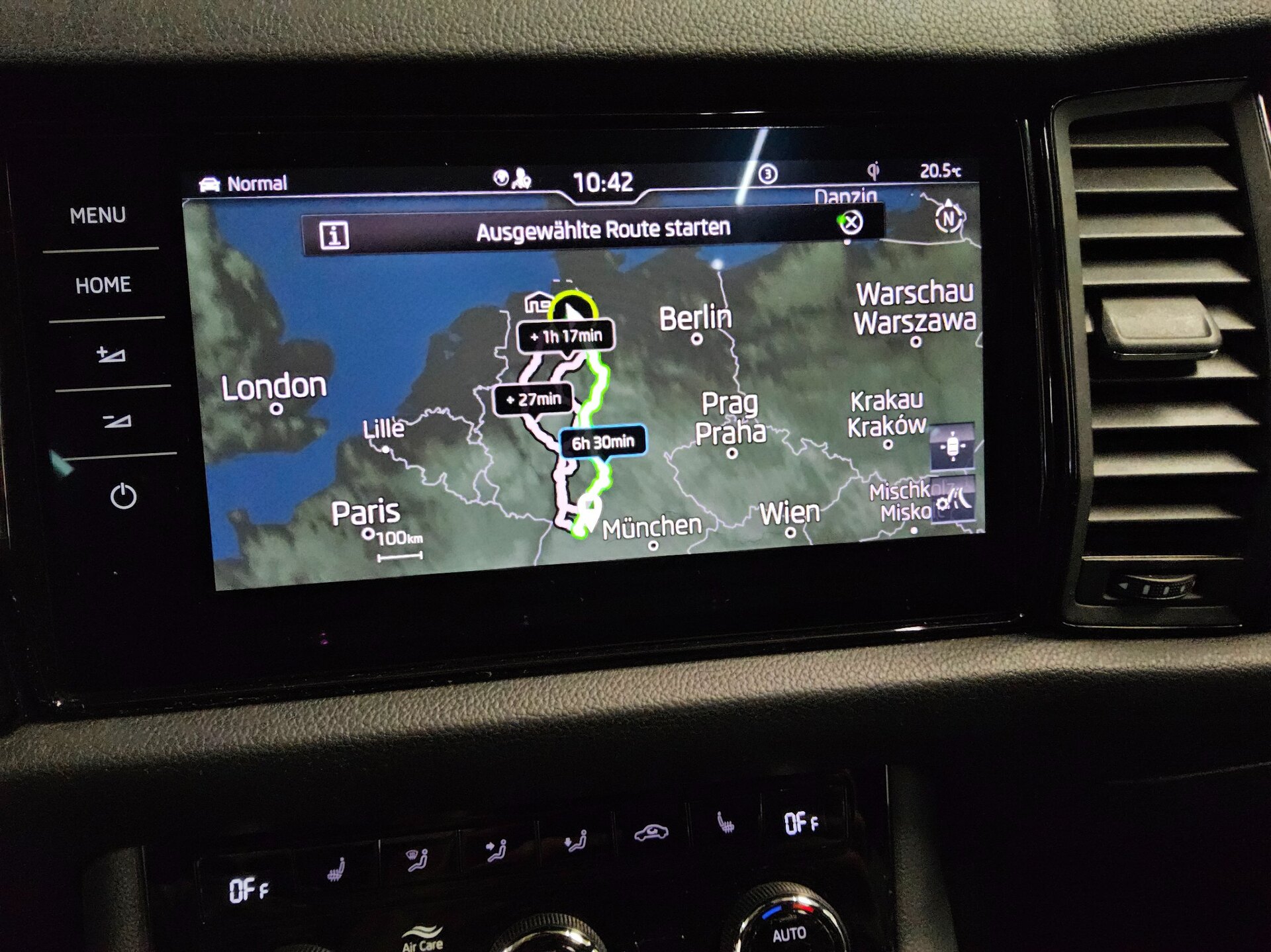 Skoda Kodiaq 2.0 TDI SportLine 7-Sitzer Navi LED vc Pano DCC AHK 360° 7